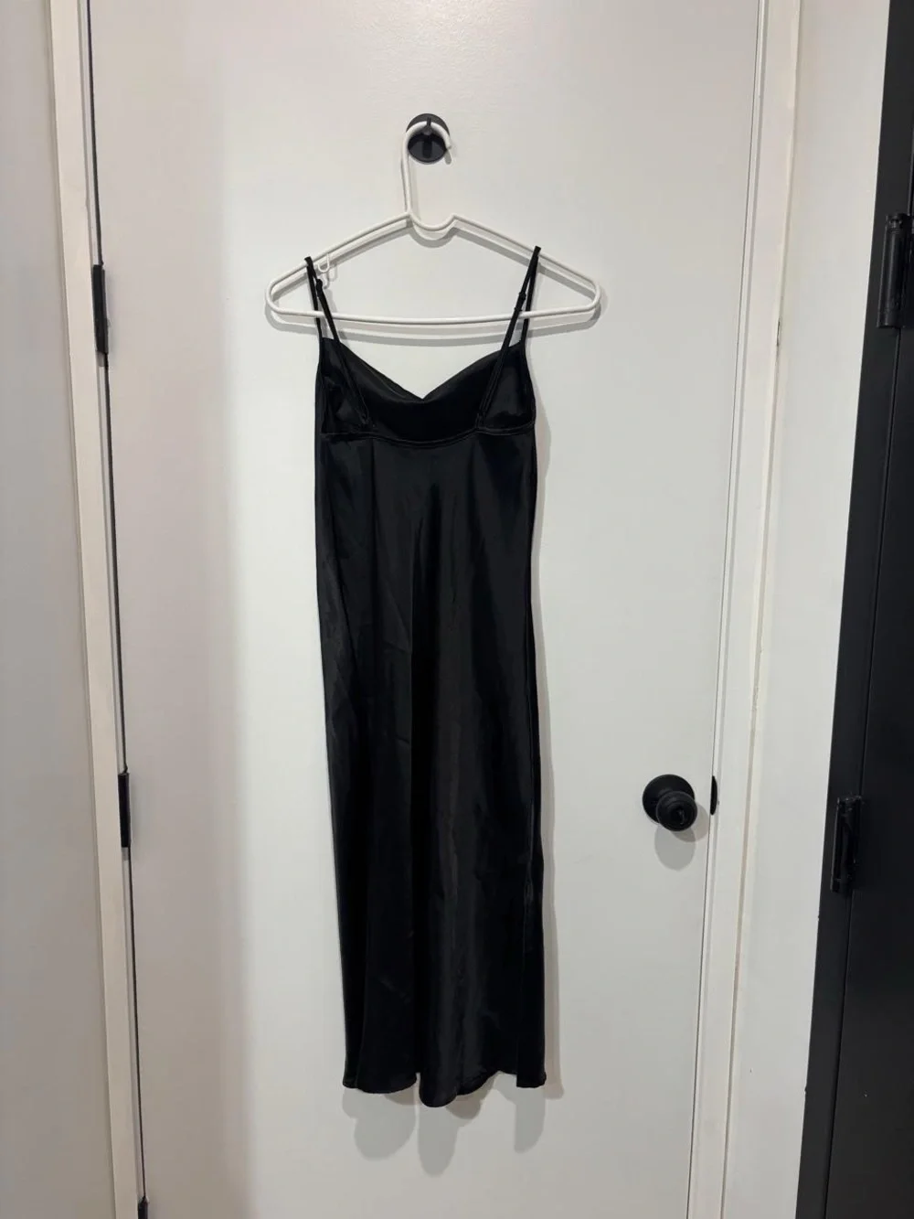 embroidered black dress – ZIGZAG UAE Size:EU38 sleeve:Sleeveless Long black dress, rhinestone